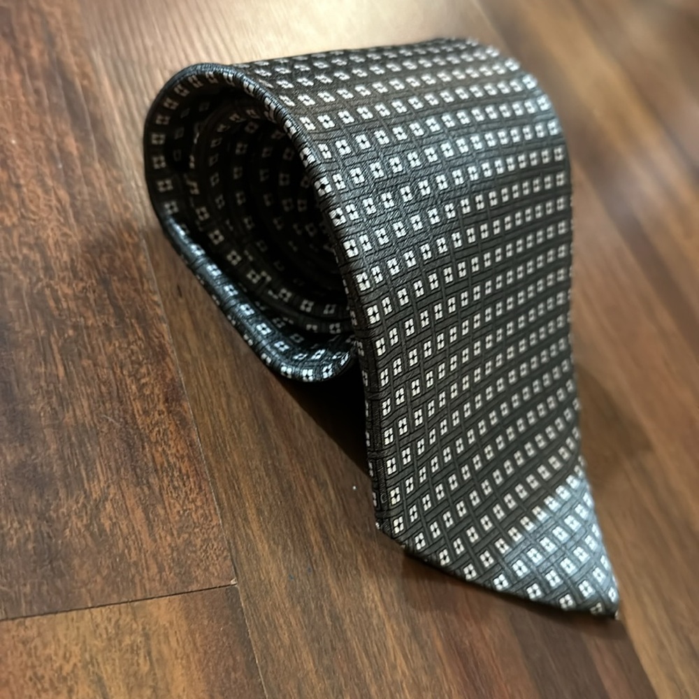 Pierre Cardin 100% Imported Silk Army Greenish Dark Gray White Square, USA made - Picture 2 of 9